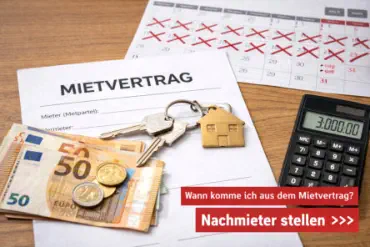 Nachmieter stellen: Mietvertrag mit Wohnungsschlüsseln, Euro-Geld und Taschenrechner sowie durchgestrichenem Kalender zur Darstellung eines vorzeitigen Auszugs aus der Wohnung. 