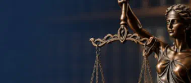 header Bild mit Justitia